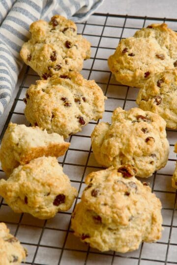 Rock cakes on a wire rack.
